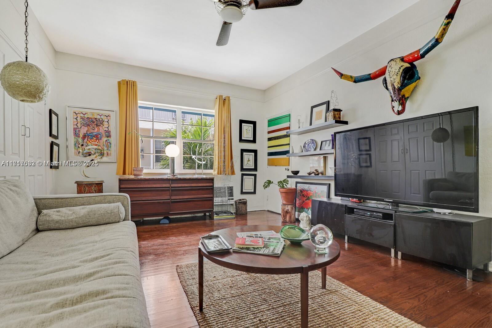 THE VINTAGE EAST CONDO - Residential Lease