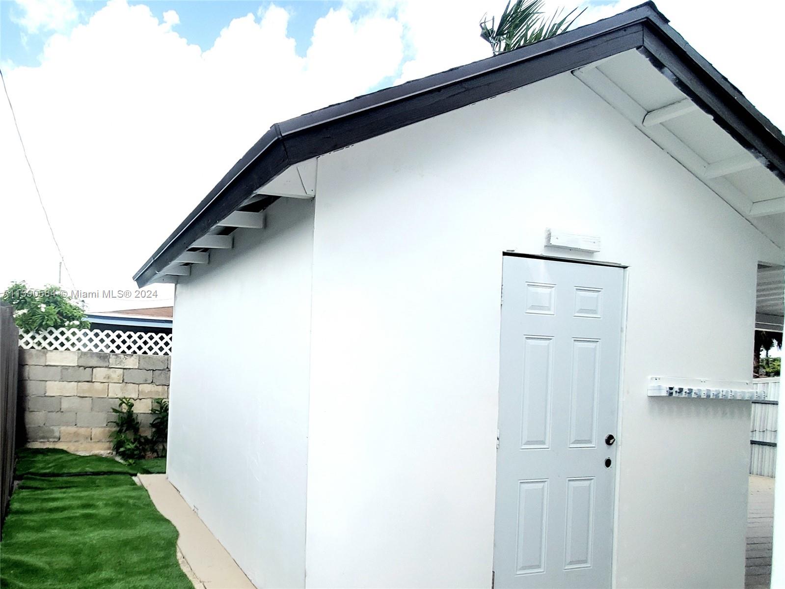 W FLAGLER PK - Residential