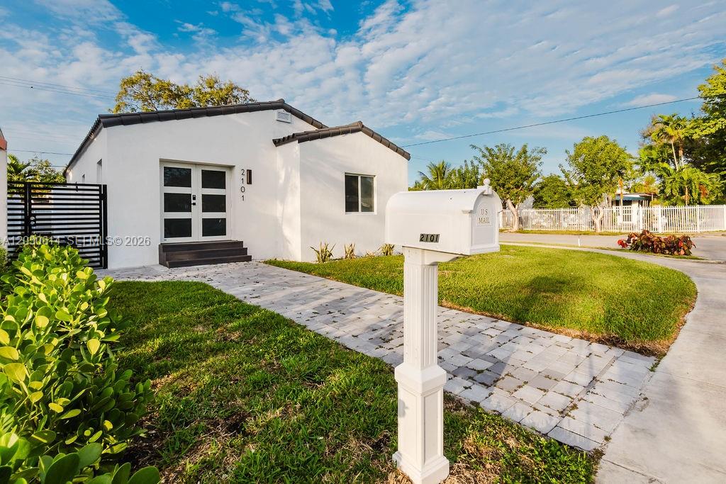 EAST VEDADO - Residential