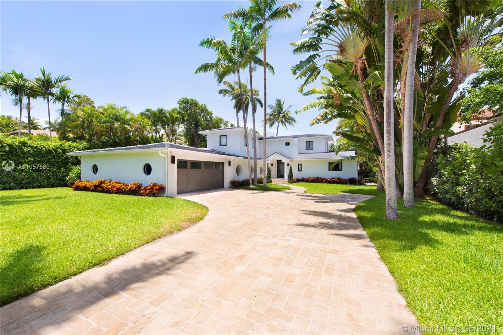 SUNSET ISLANDS-ISLAND NO - Residential