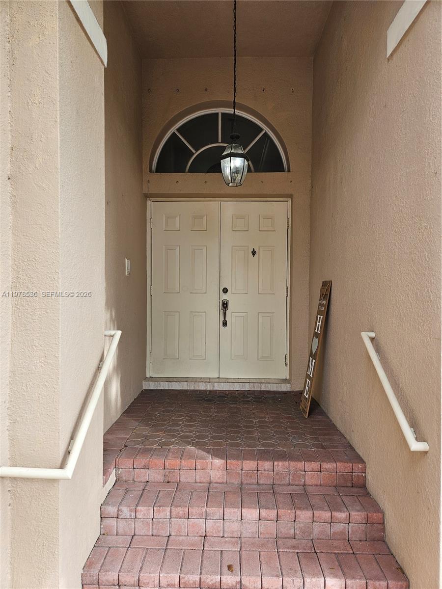 DORAL LANDINGS EAST - Residential Lease