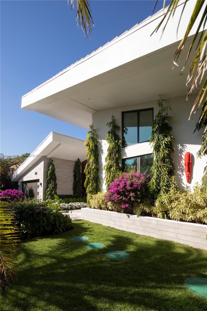 MIAMI SHORES SEC 1 AMD - Residential