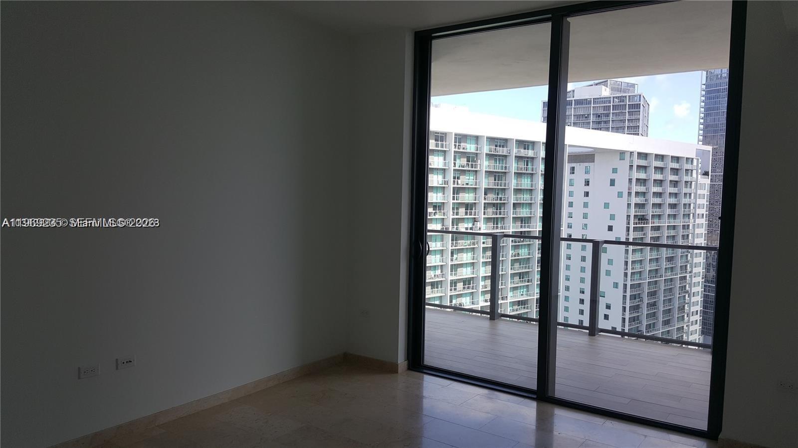REACH CONDO - Residential