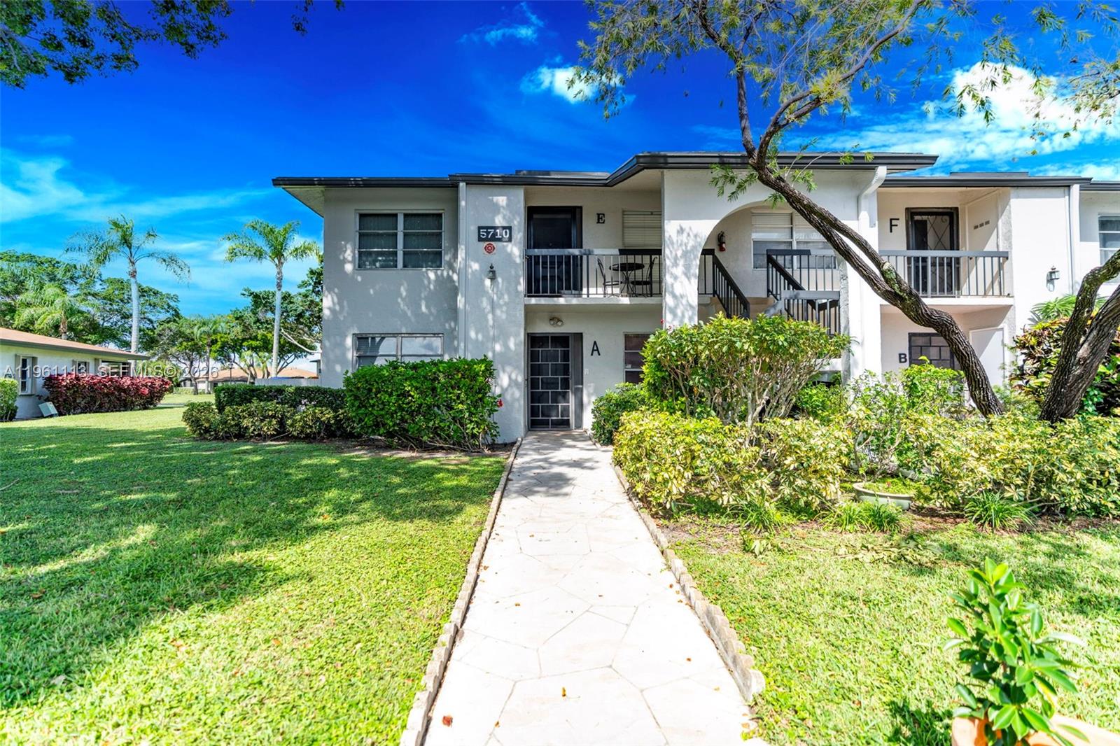 PALM GREENS AT VILLA DEL - Residential