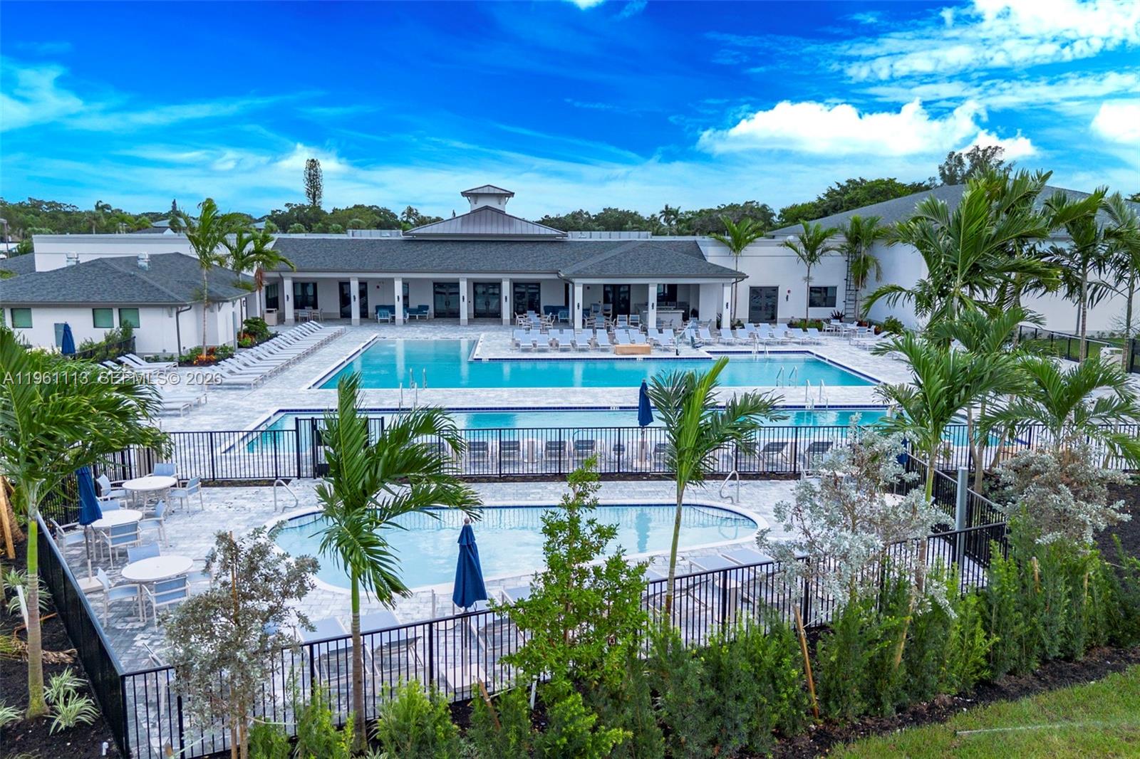 PALM GREENS AT VILLA DEL - Residential