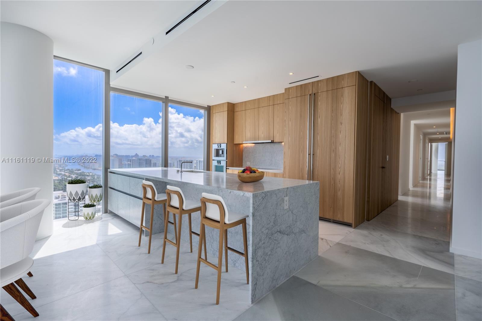 2000 Ocean - Residential