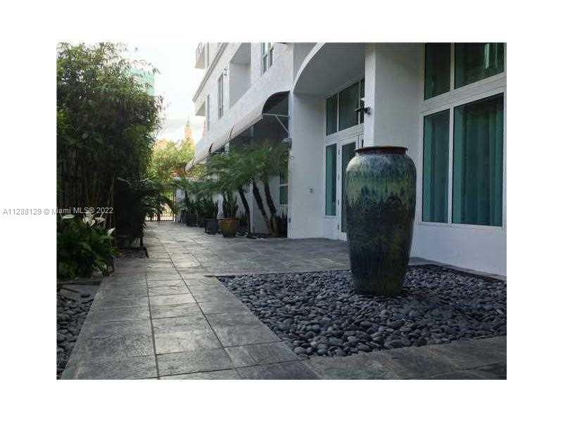 THE LOFT DOWNTOWN CONDO - Residential Lease