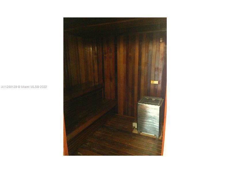 THE LOFT DOWNTOWN CONDO - Residential Lease