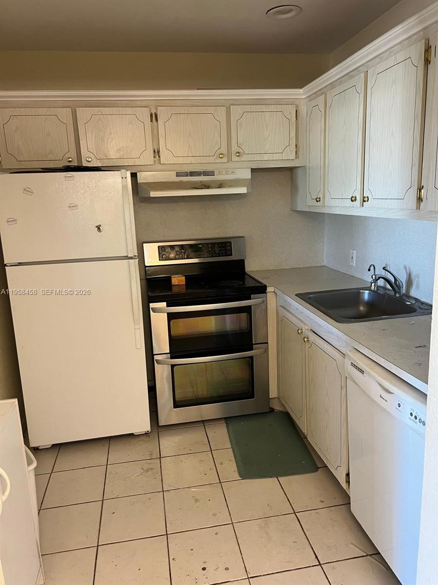 DORSET AT CENTURY VILLAGE - Residential