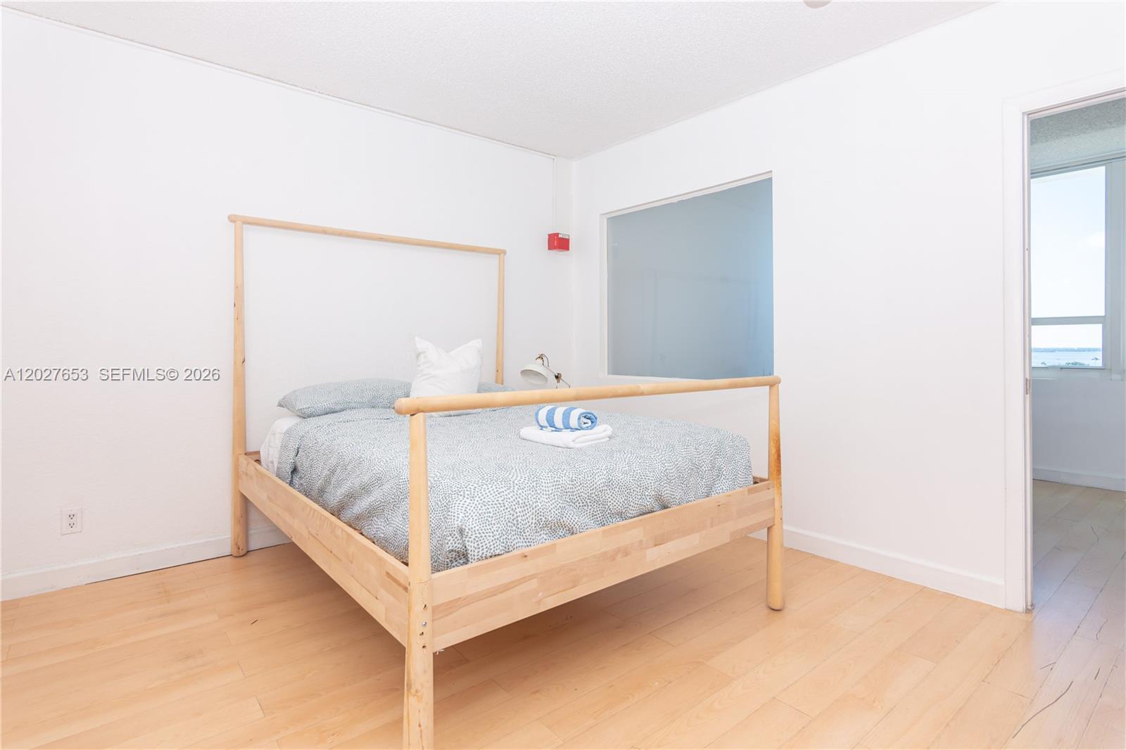 Prime opportunity at 5445 Collins Ave in the heart of Miami Beach. Ideal for investors or end users seeking beachfront living with flexible rental potential. Conveniently located near restaurants, shopping, entertainment, and major highways. Building offers resort-style amenities and direct beach access. Easy to show. Contact listing agent for additional details and showing instructions.