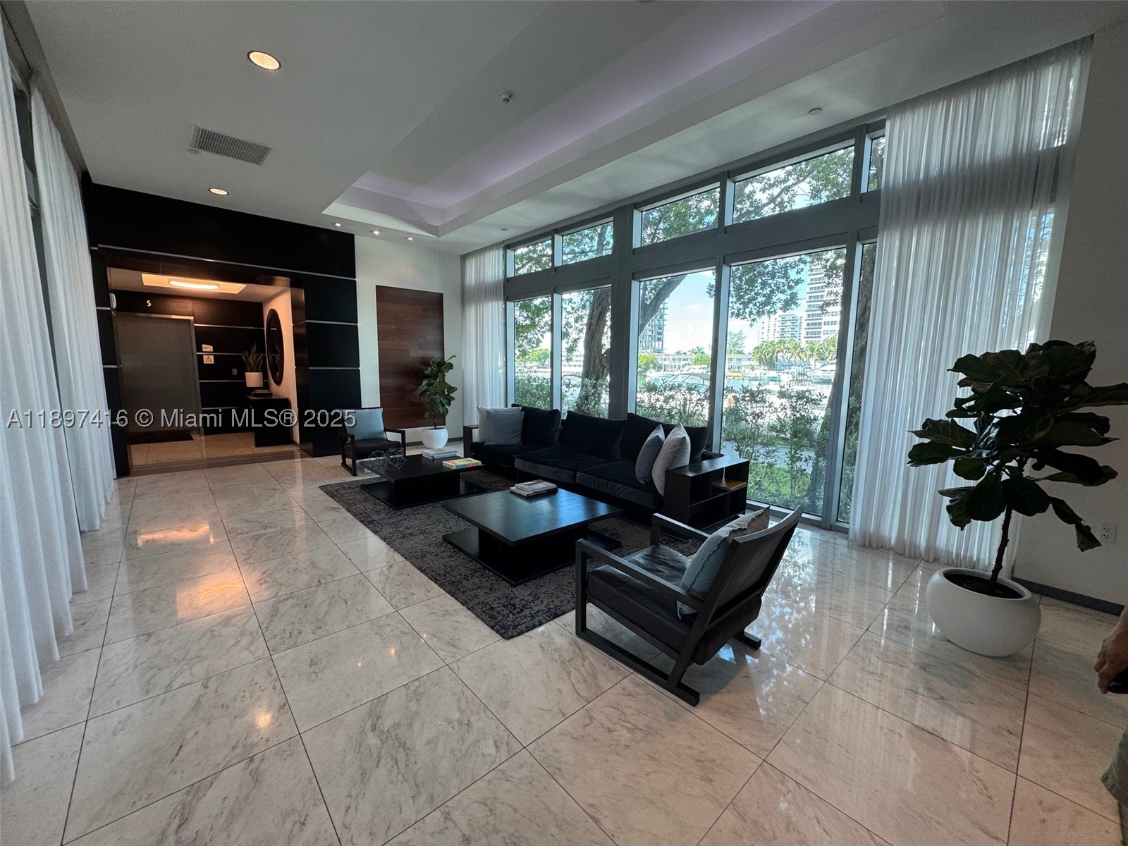 ELOQUENCE ON THE BAY COND - Residential