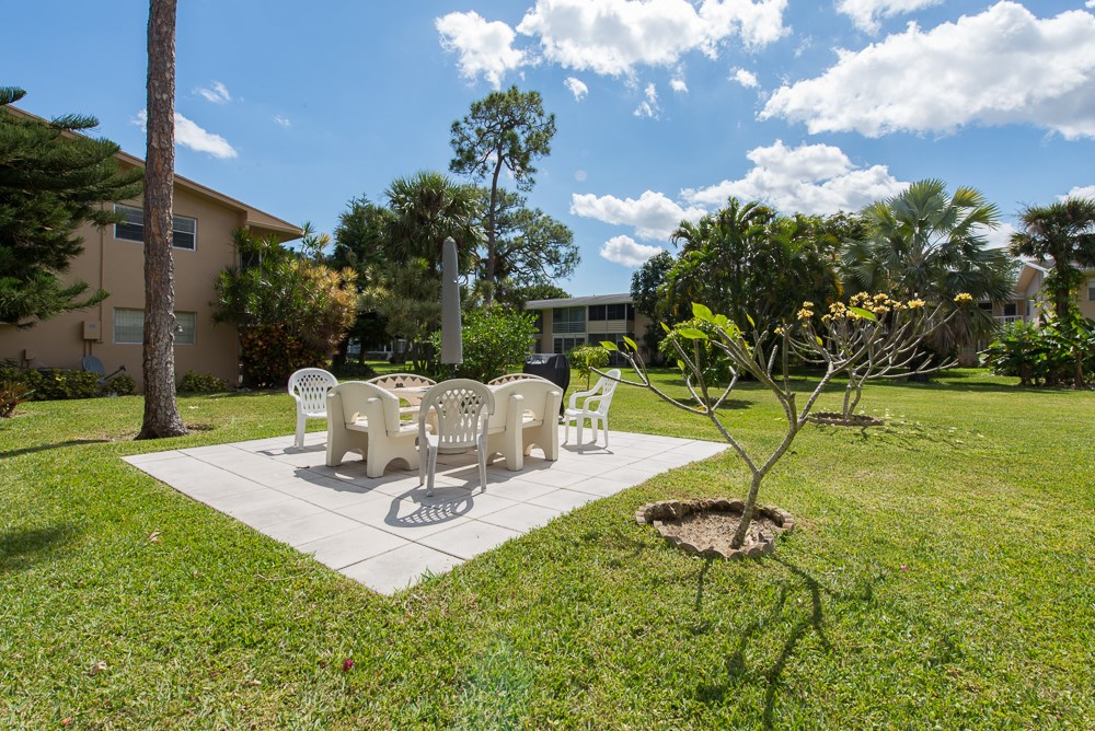 ELOQUENCE ON THE BAY COND - Residential