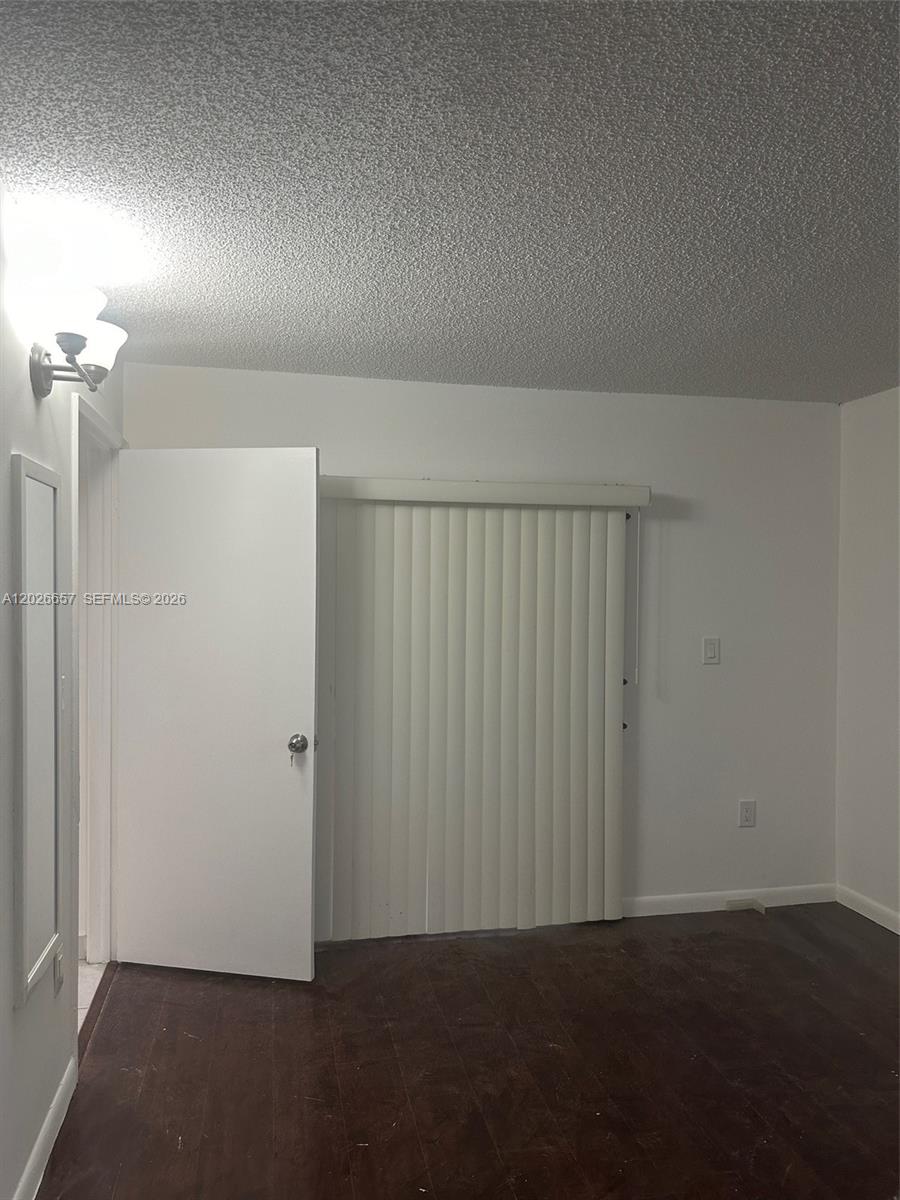KENLAND POINTE CONDO IV - Residential Lease
