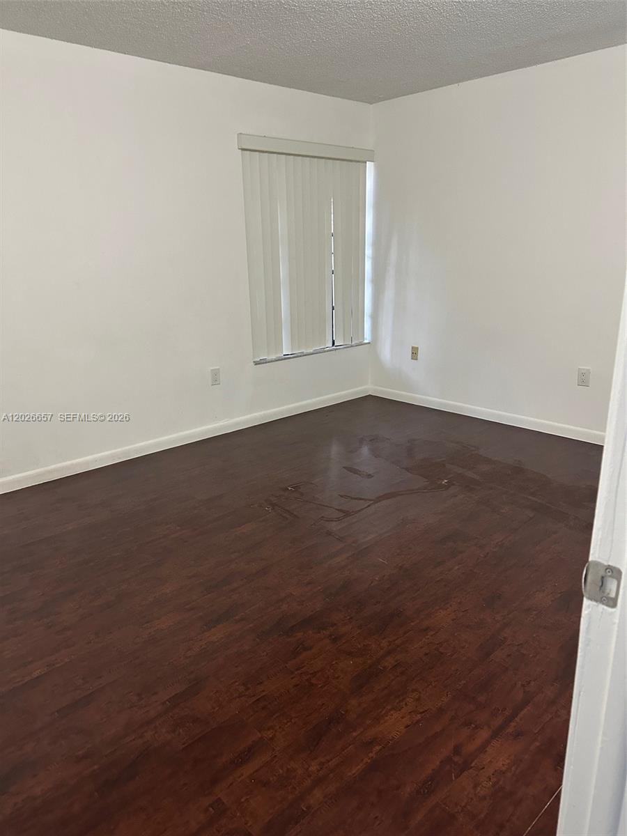 KENLAND POINTE CONDO IV - Residential Lease