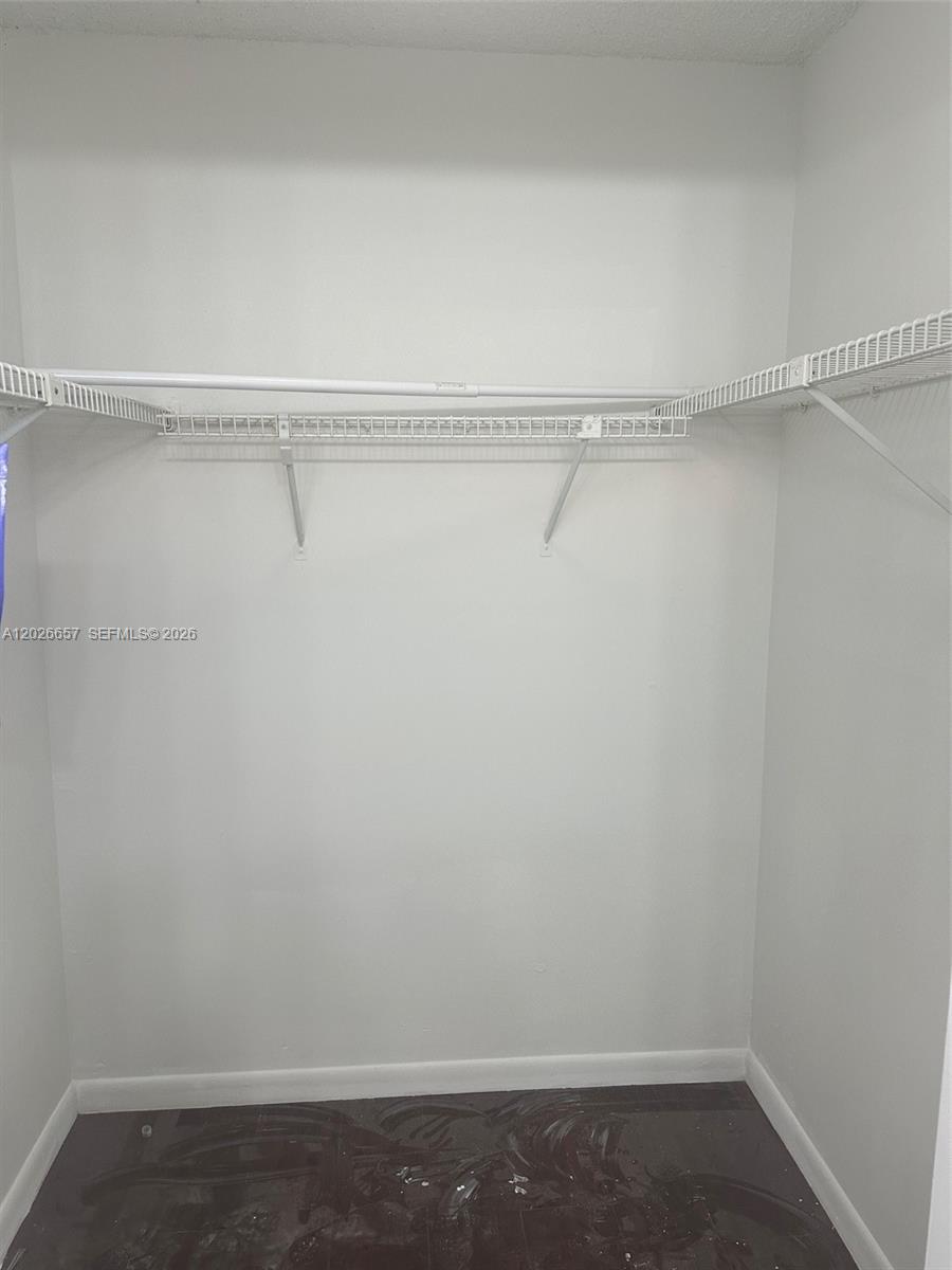 KENLAND POINTE CONDO IV - Residential Lease