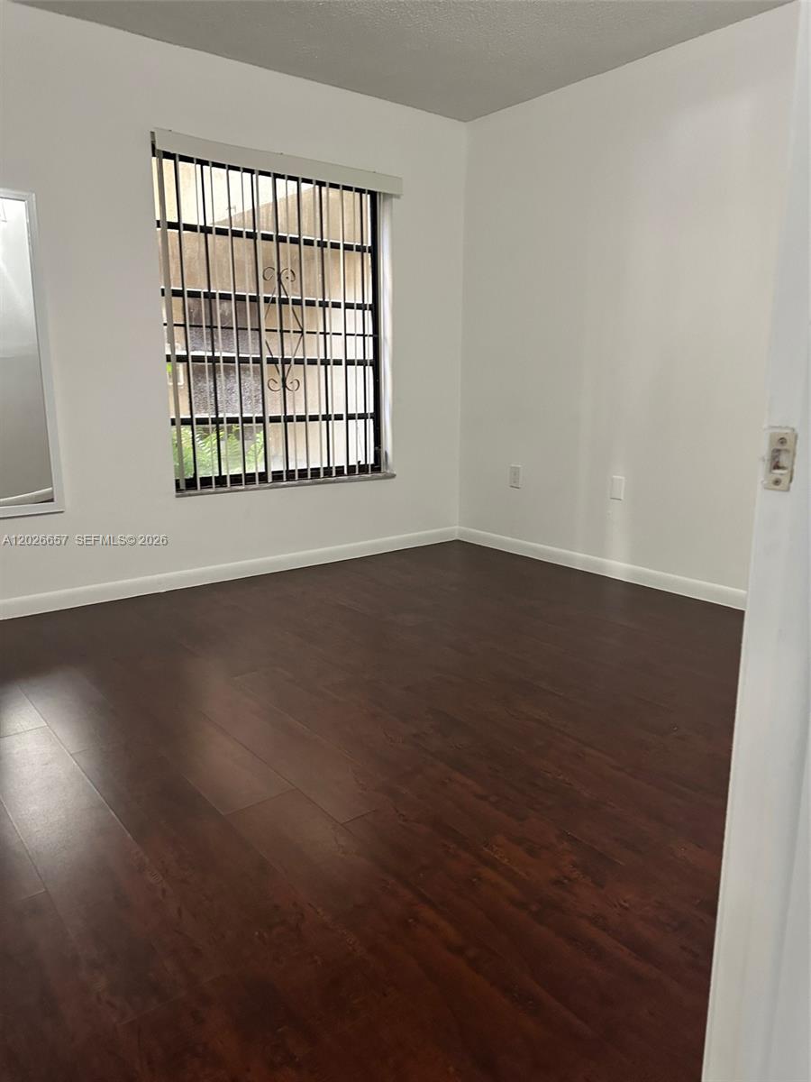 KENLAND POINTE CONDO IV - Residential Lease