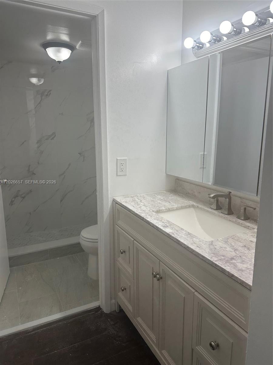 KENLAND POINTE CONDO IV - Residential Lease