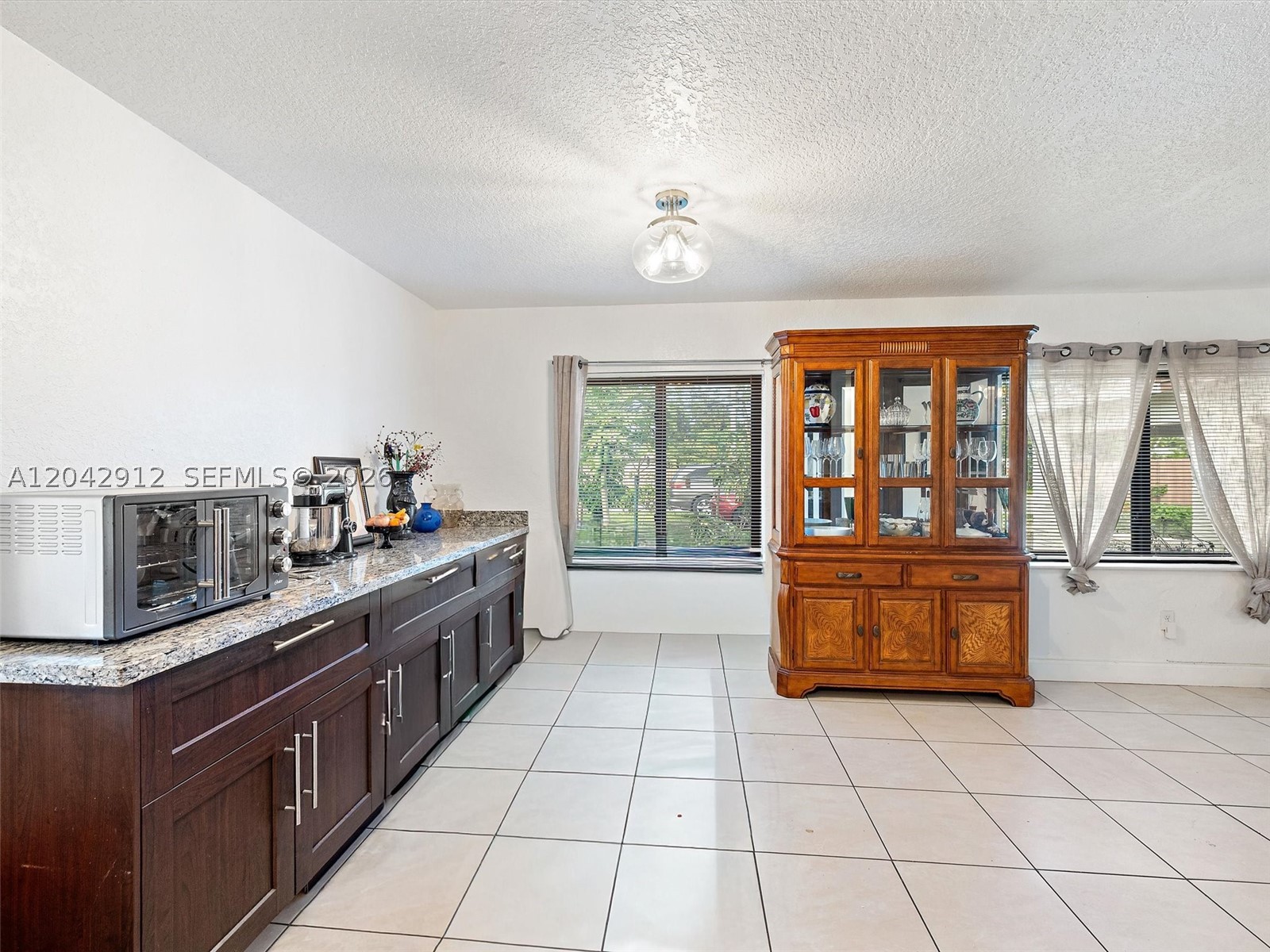 WEST RIVER SEC CROISSANT - Residential
