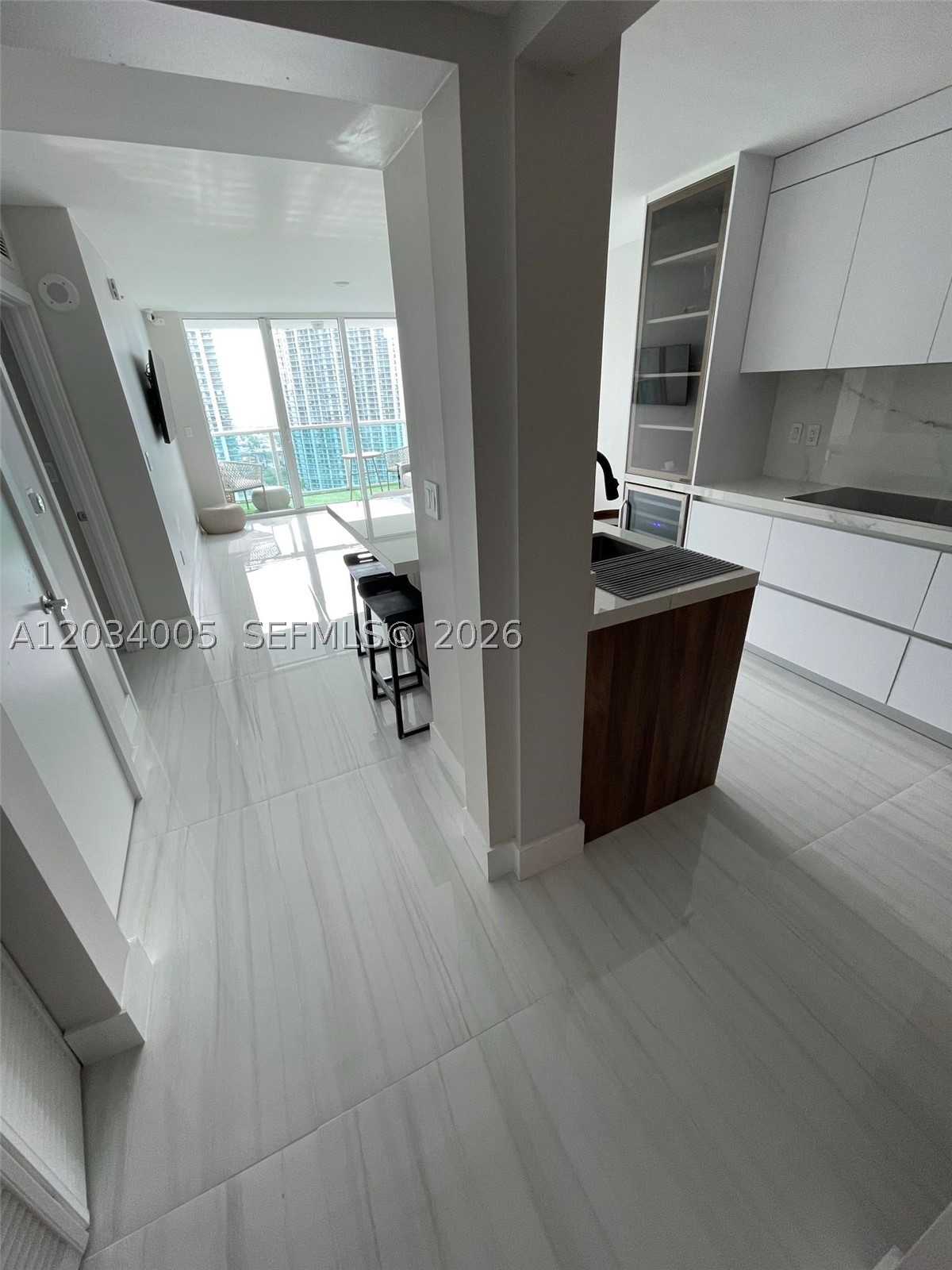 BRICKELL ON THE RIVER N T - Residential Lease