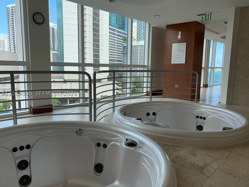 BRICKELL ON THE RIVER N T - Residential Lease