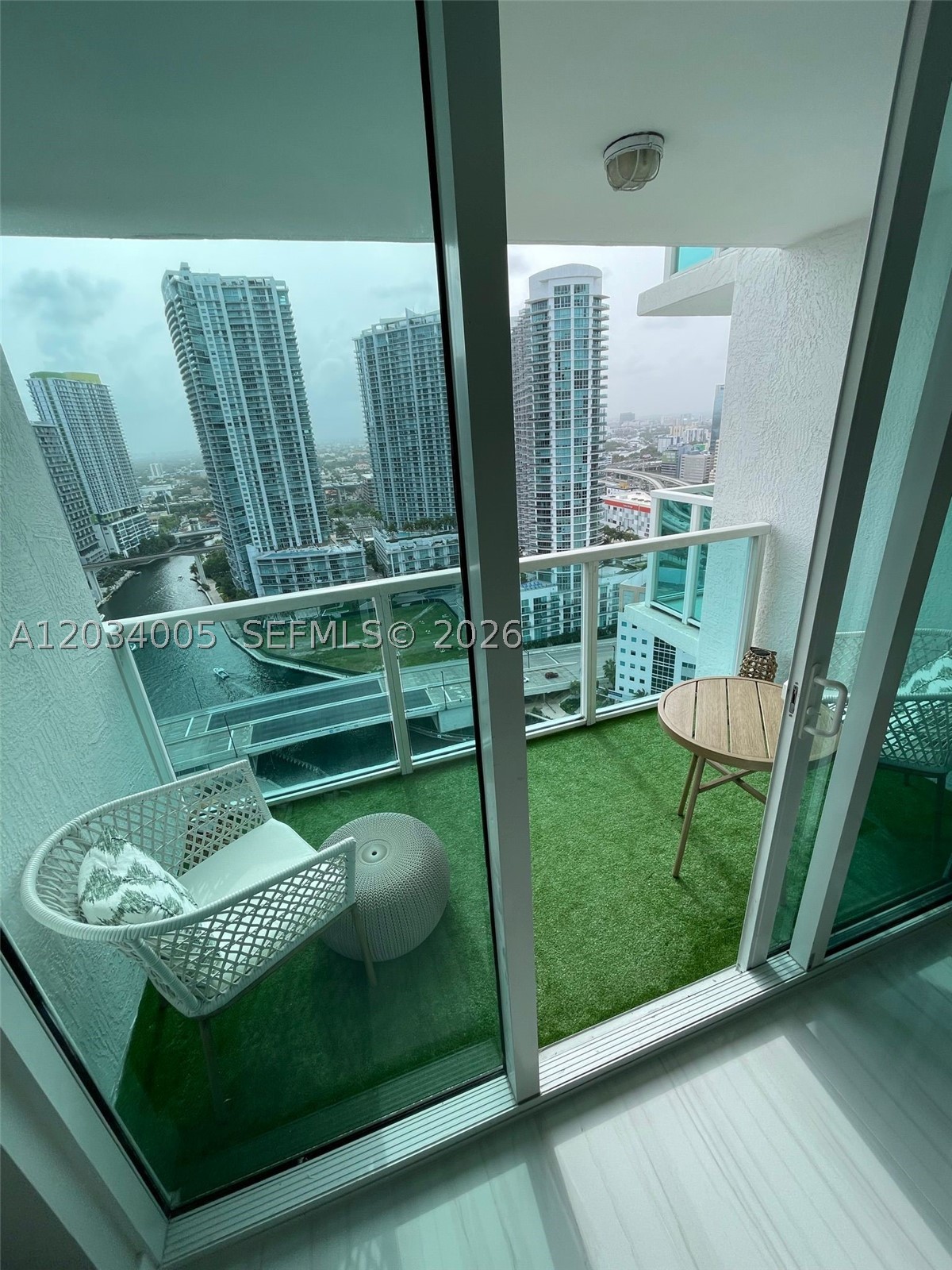 BRICKELL ON THE RIVER N T - Residential Lease
