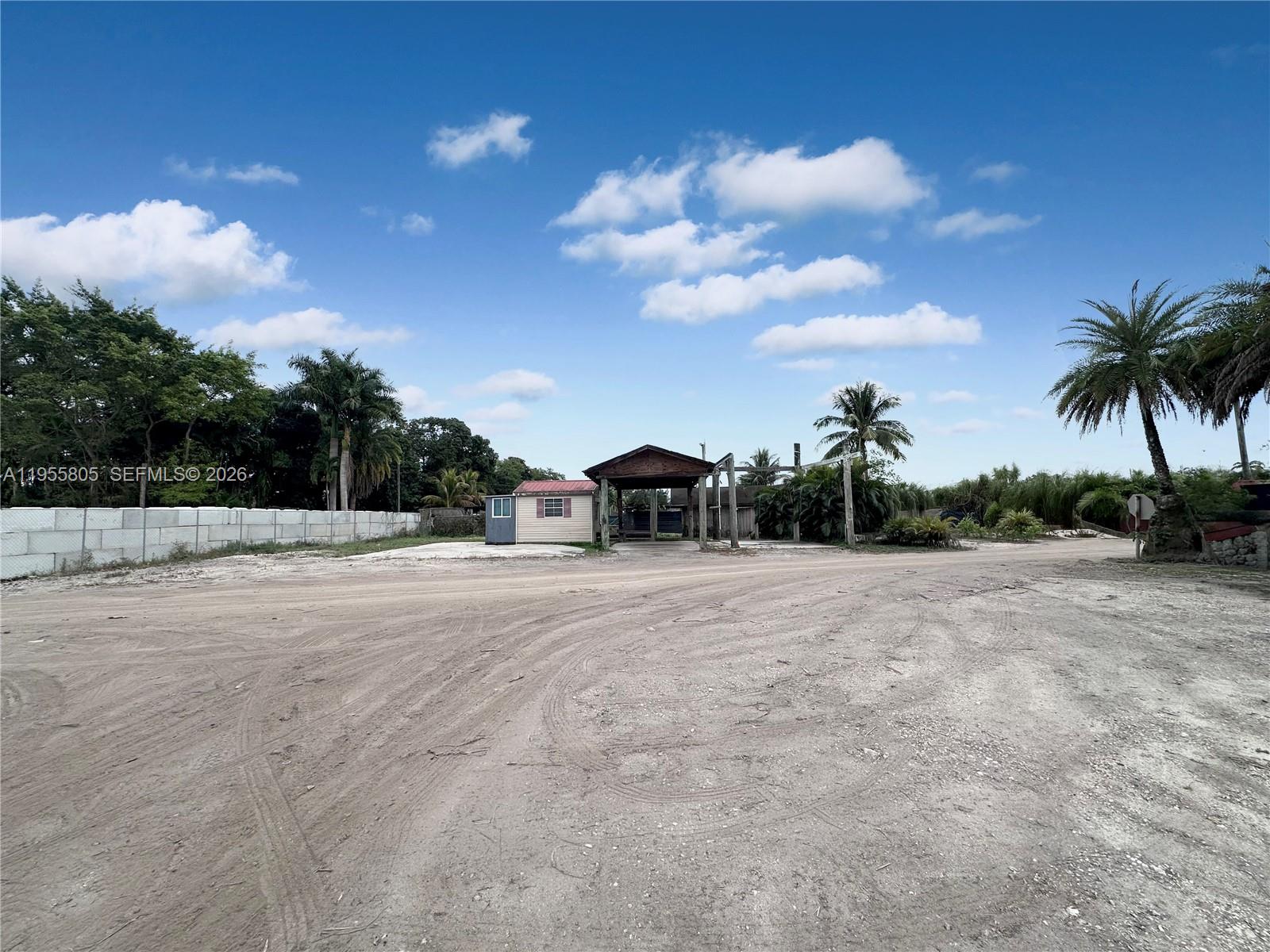 EVERGLADES LAND CO - Land