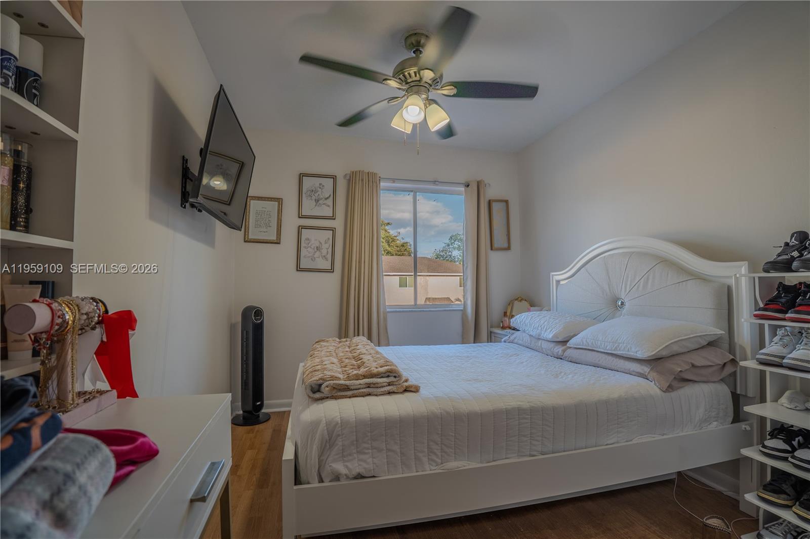 TOWNHOMES OF ORIOLE II - Residential