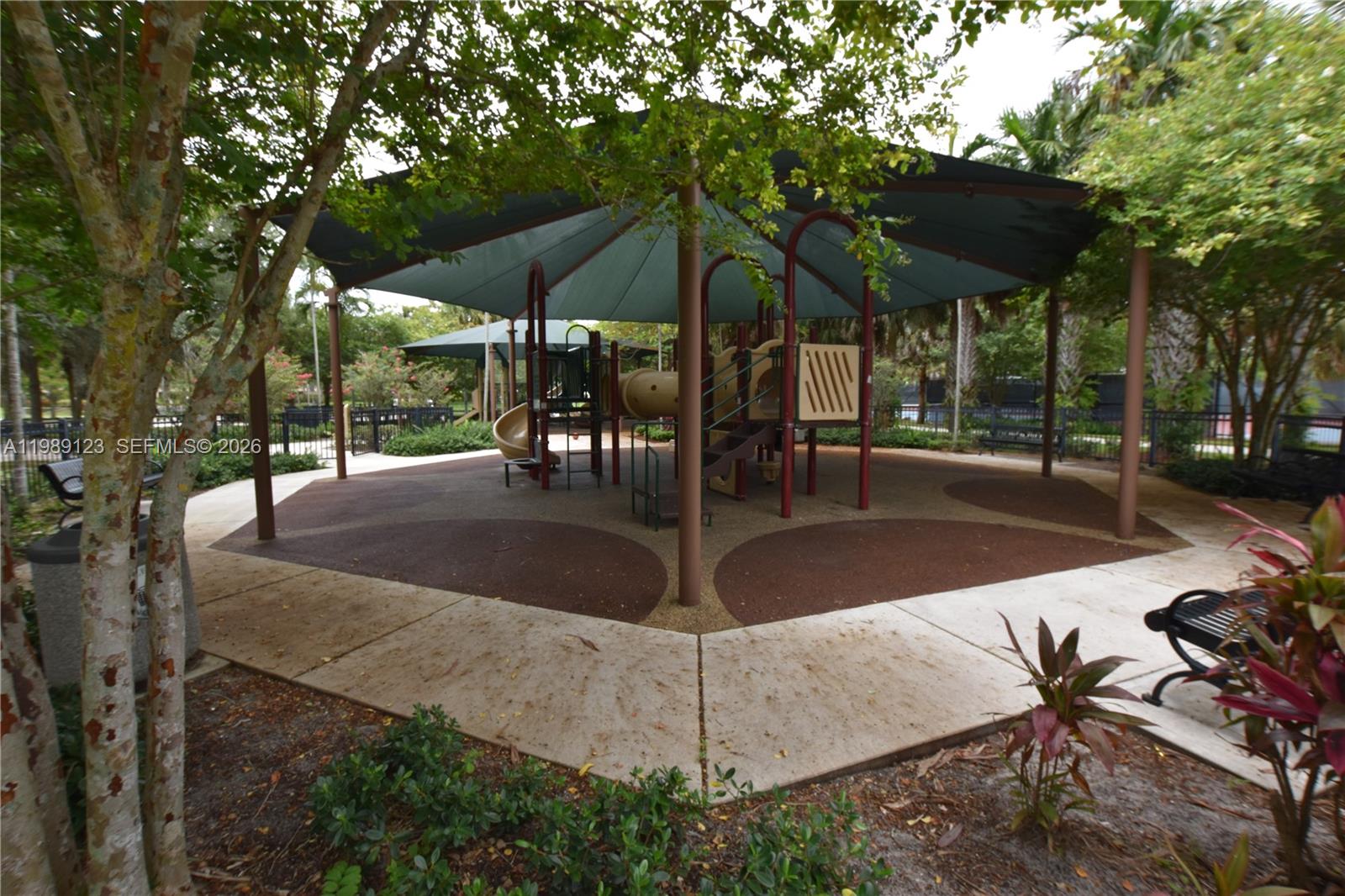 NO 70 PALM-AIRE COUNTRY C - Residential