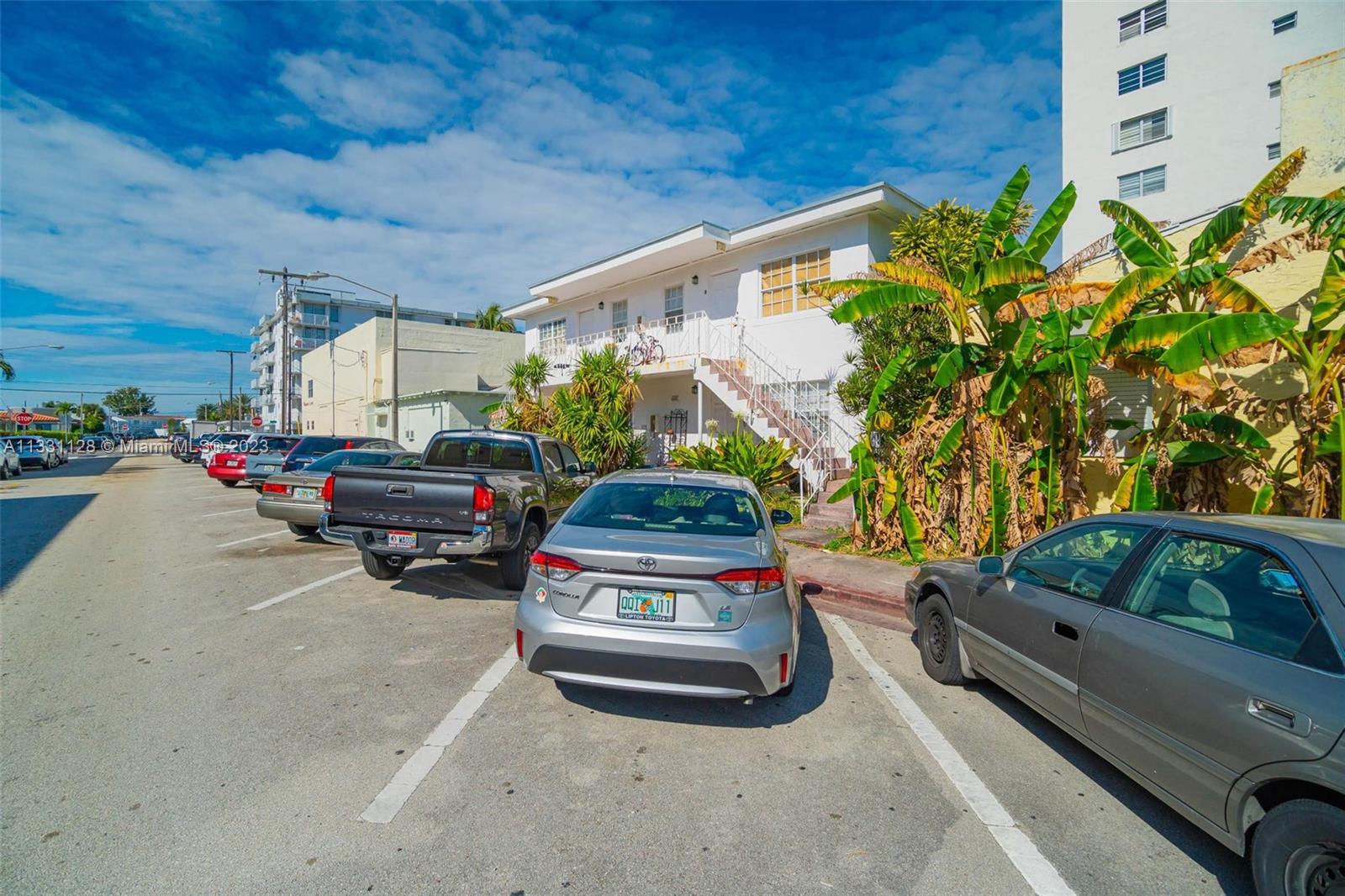 VILLA ELENA CONDO - Residential