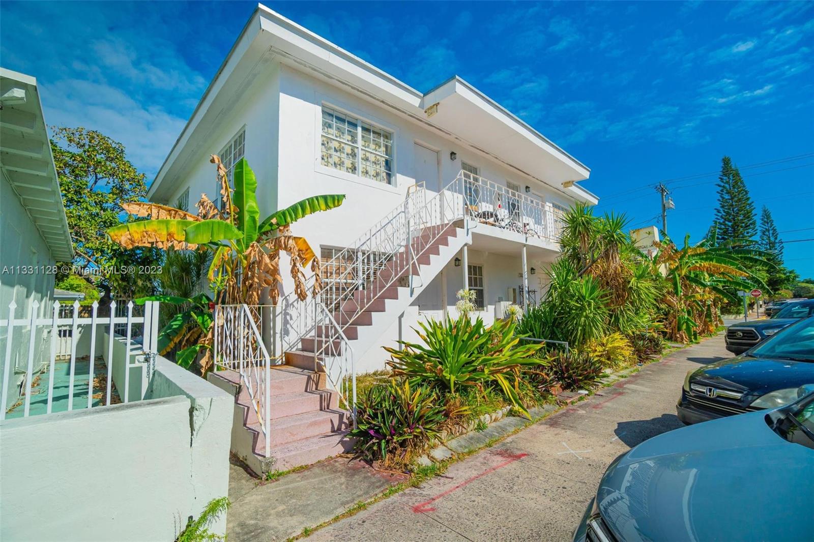 VILLA ELENA CONDO - Residential