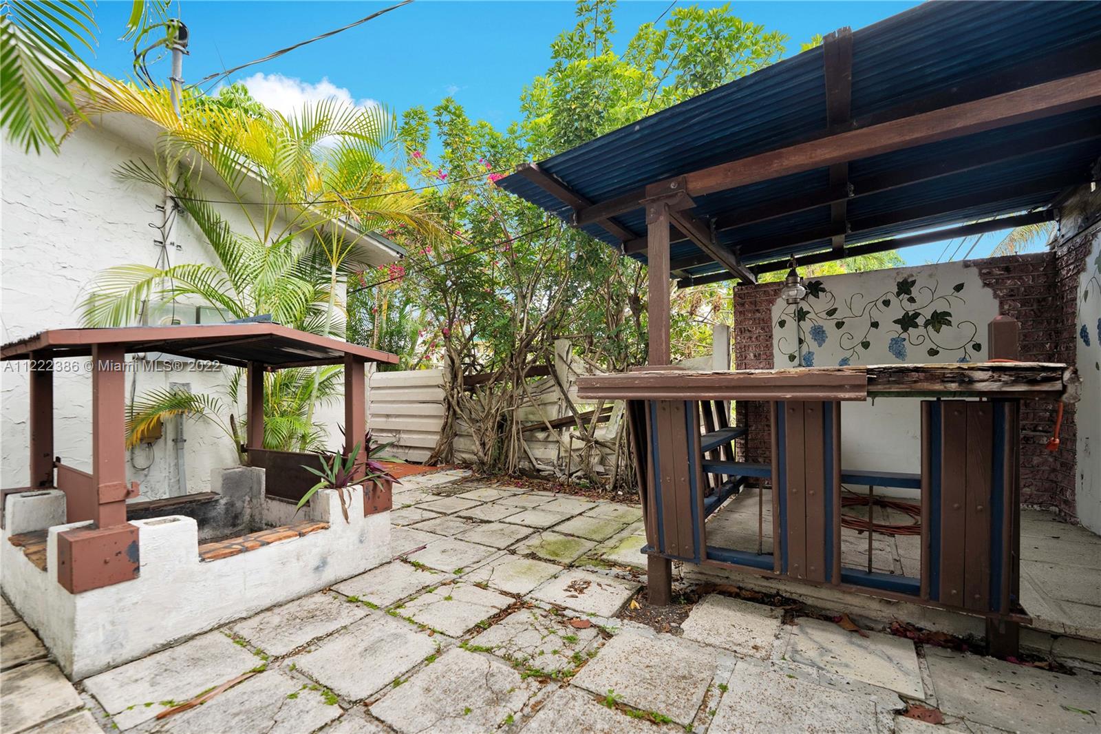 SUN DECK VLG - Residential
