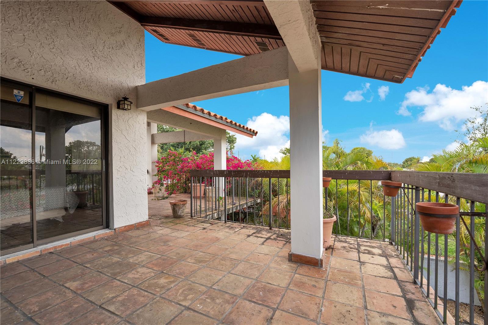SUN DECK VLG - Residential