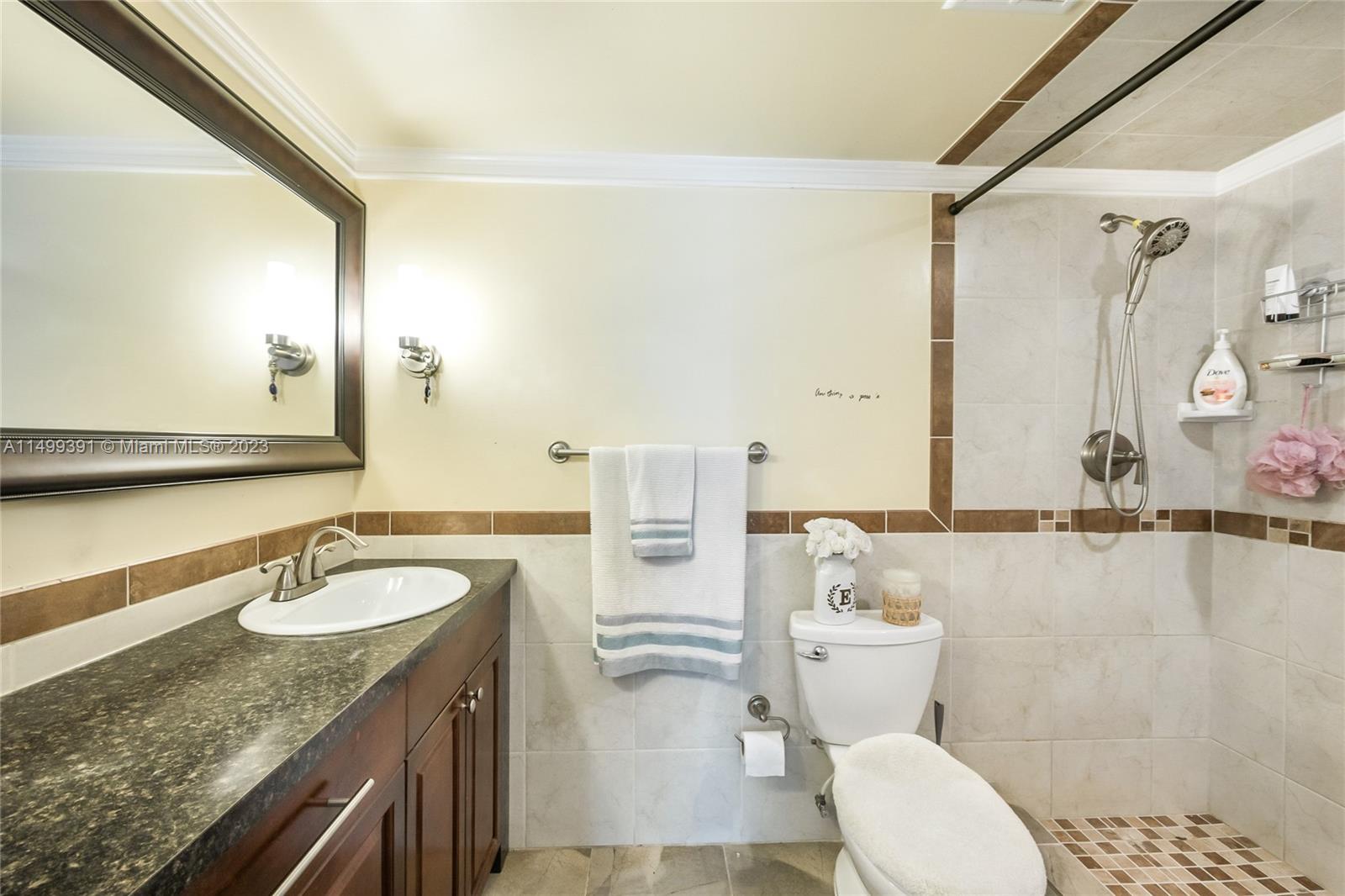 MEADOWBROOK LAKES VIEW CO - Residential