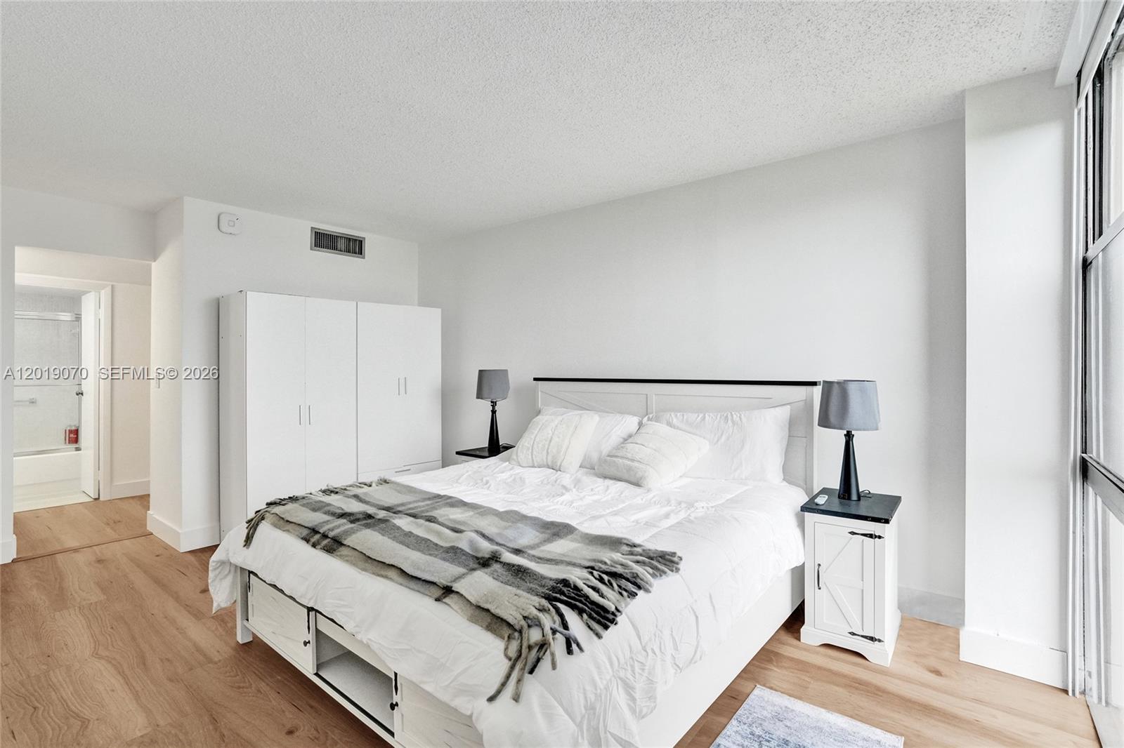 CORONADO CONDO- TOWER III - Residential