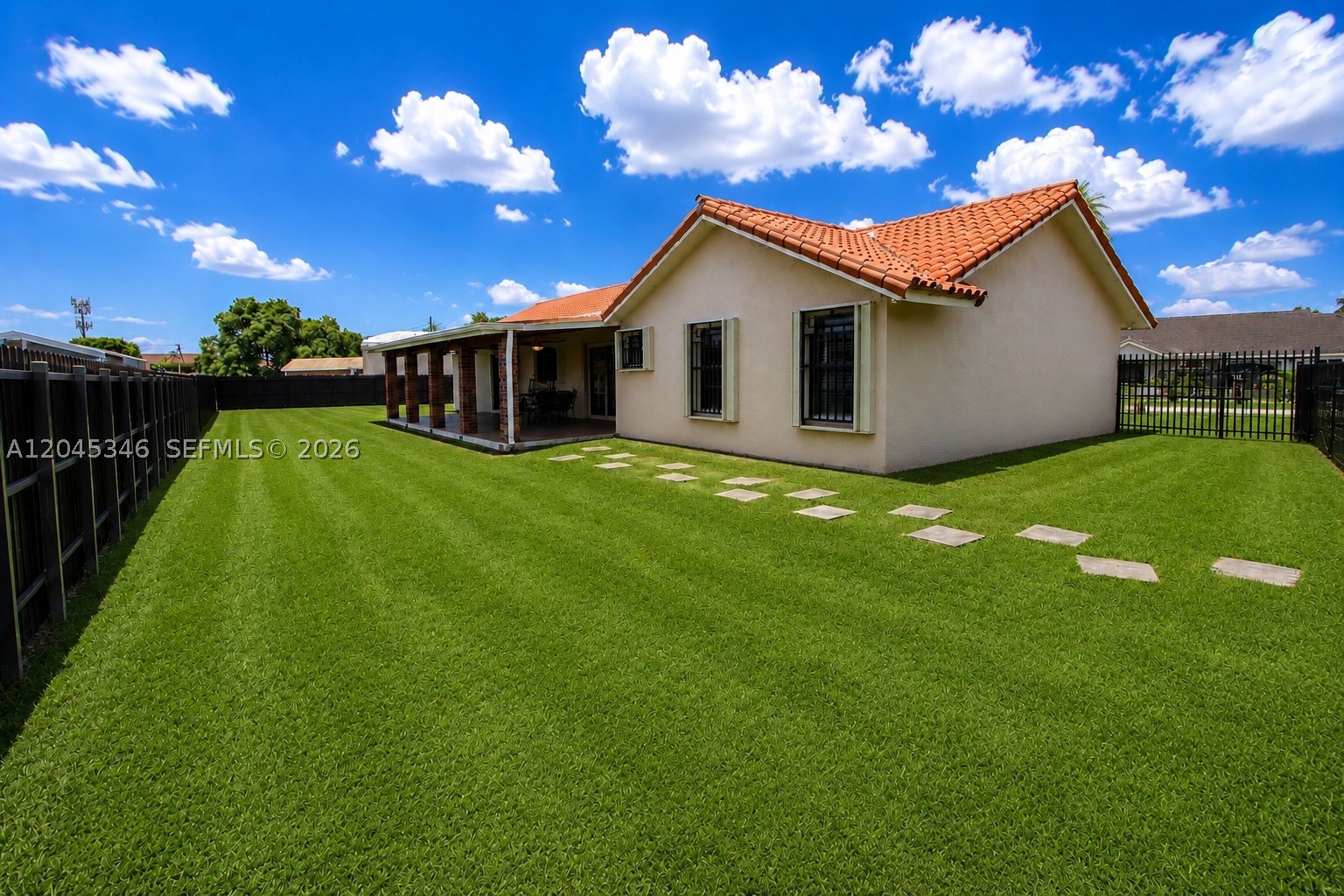 BIRD LAKES NORTH SEC 3 - Residential