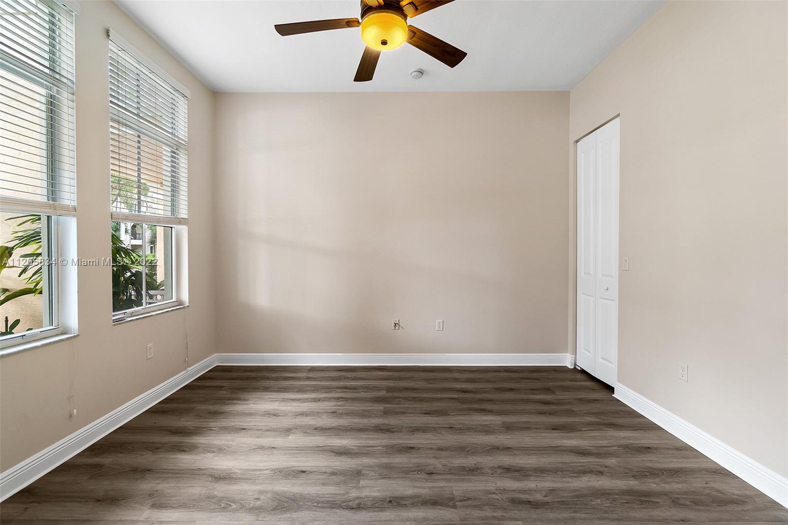 SAWGRASS LAKES - Residential Lease