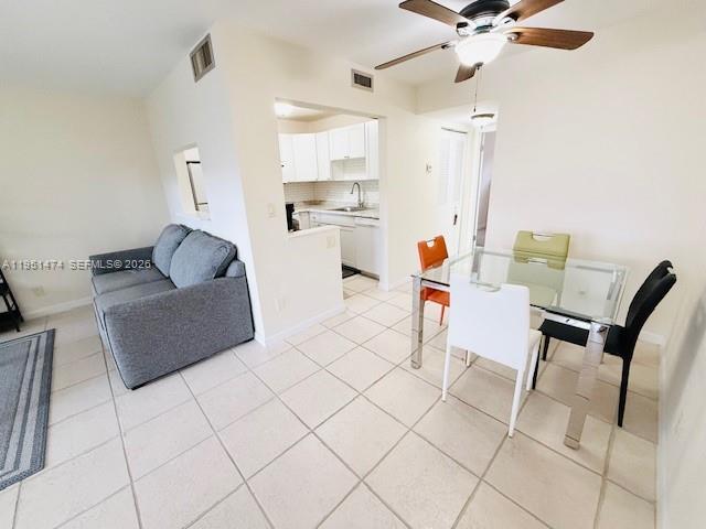 LAUDERDALE OAKS CONDO I - Residential