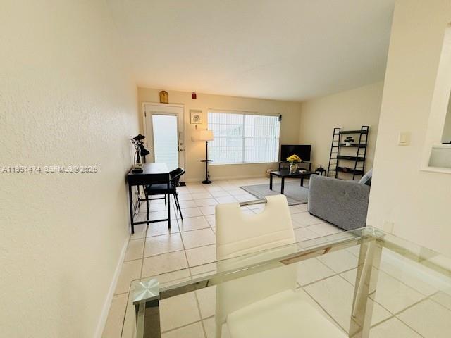 LAUDERDALE OAKS CONDO I - Residential