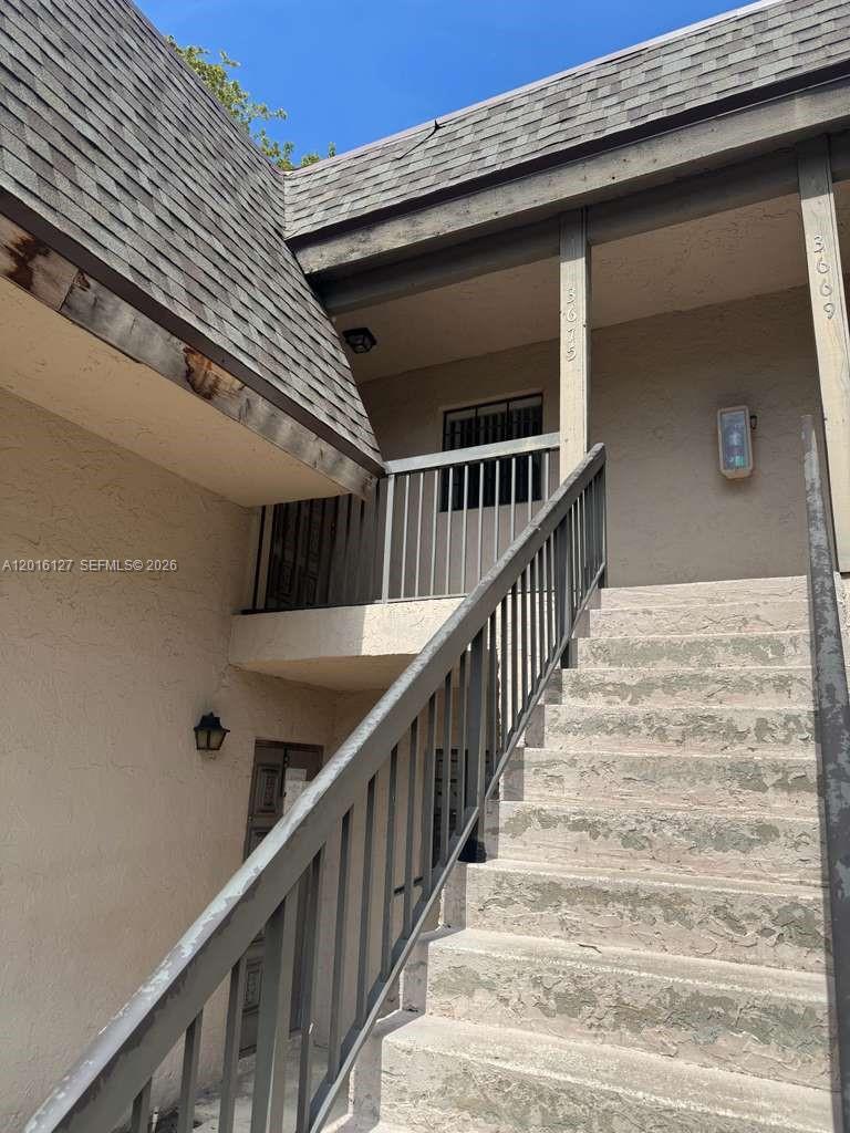 3 bedroom two bath centrally  located in West Broward County very close to Sawgrass Mills .Large unit on second floor with 1195 Sq feet and nice view .Washing and Dryer inside unit . Price right for quick sale. No rental restrictions . Ideal for investors. All buildings in the community will undergo Concrete restoration and will be painted . Ready for a new owner /Investor to benefit from all renovations .