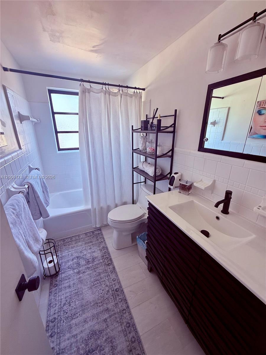LAUREL VILLA INC - Residential
