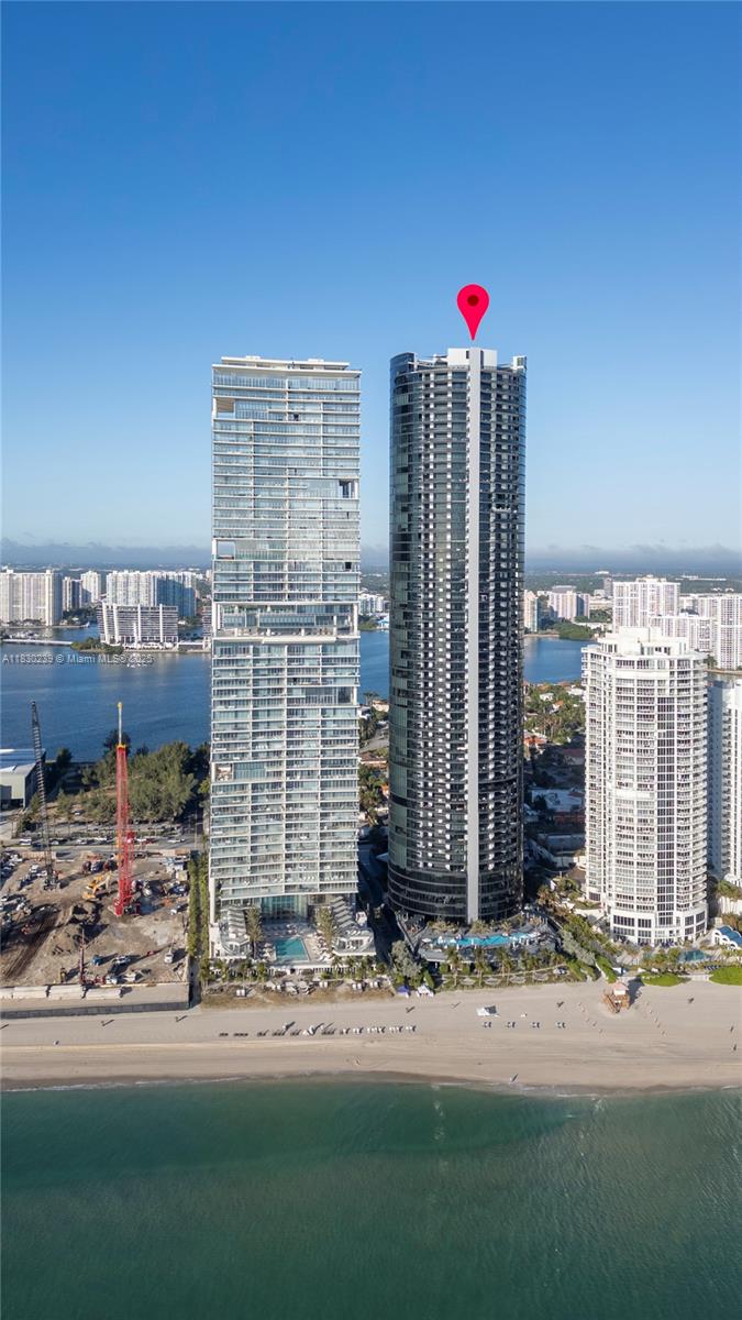 18555 COLLINS AVENUE COND - Residential