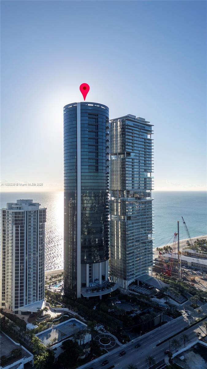 18555 COLLINS AVENUE COND - Residential