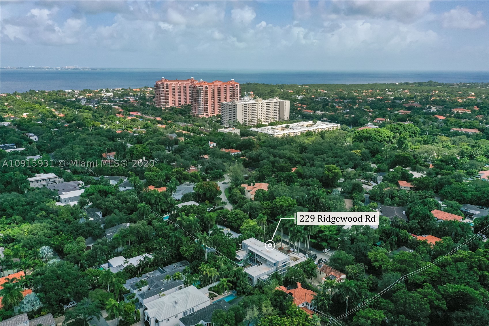 COCONUT GROVE MANOR - Residential