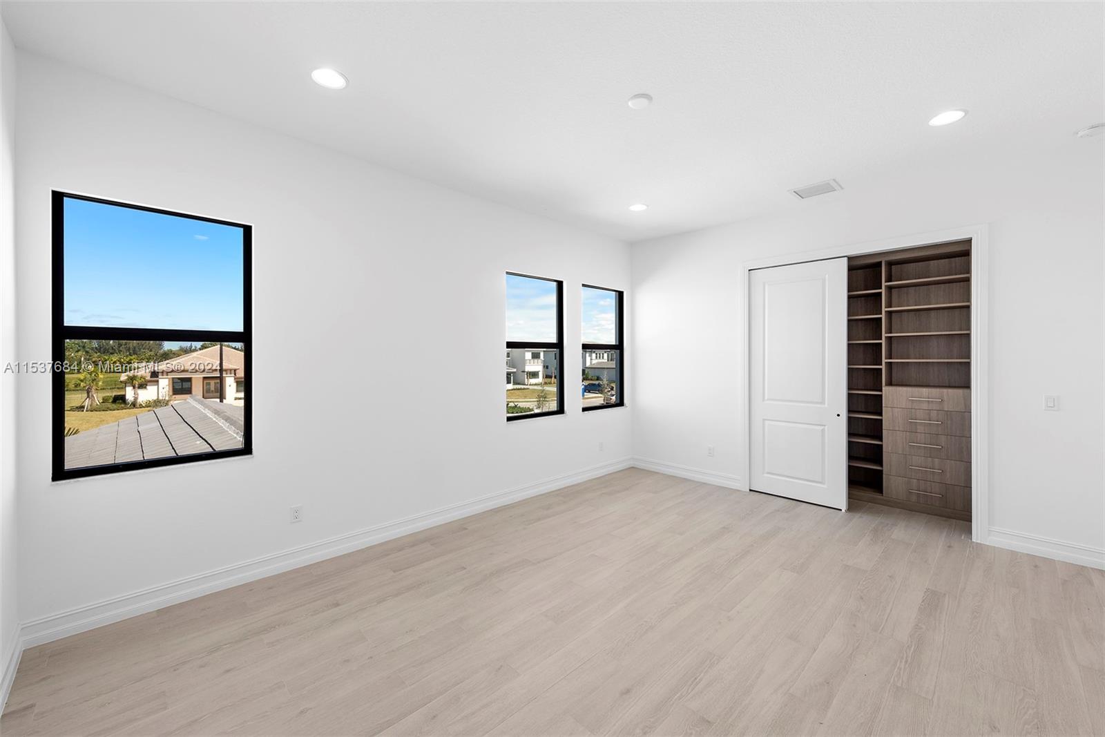 MILLCREEK RANCHES - Residential