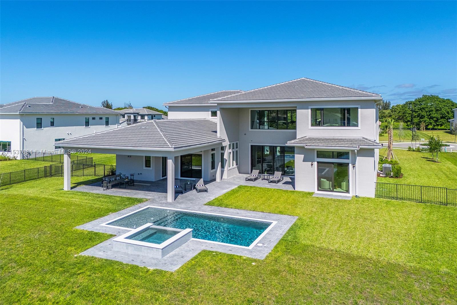 MILLCREEK RANCHES - Residential