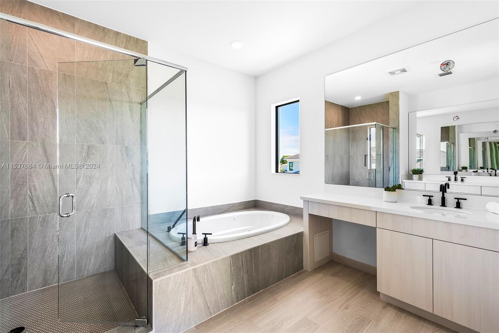 MILLCREEK RANCHES - Residential