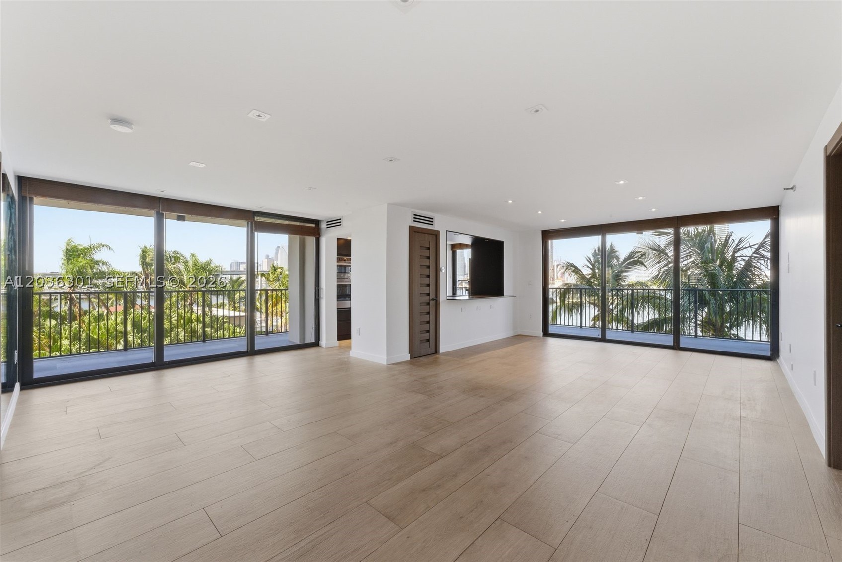 VENETIAN ISLE CONDO - Residential Lease