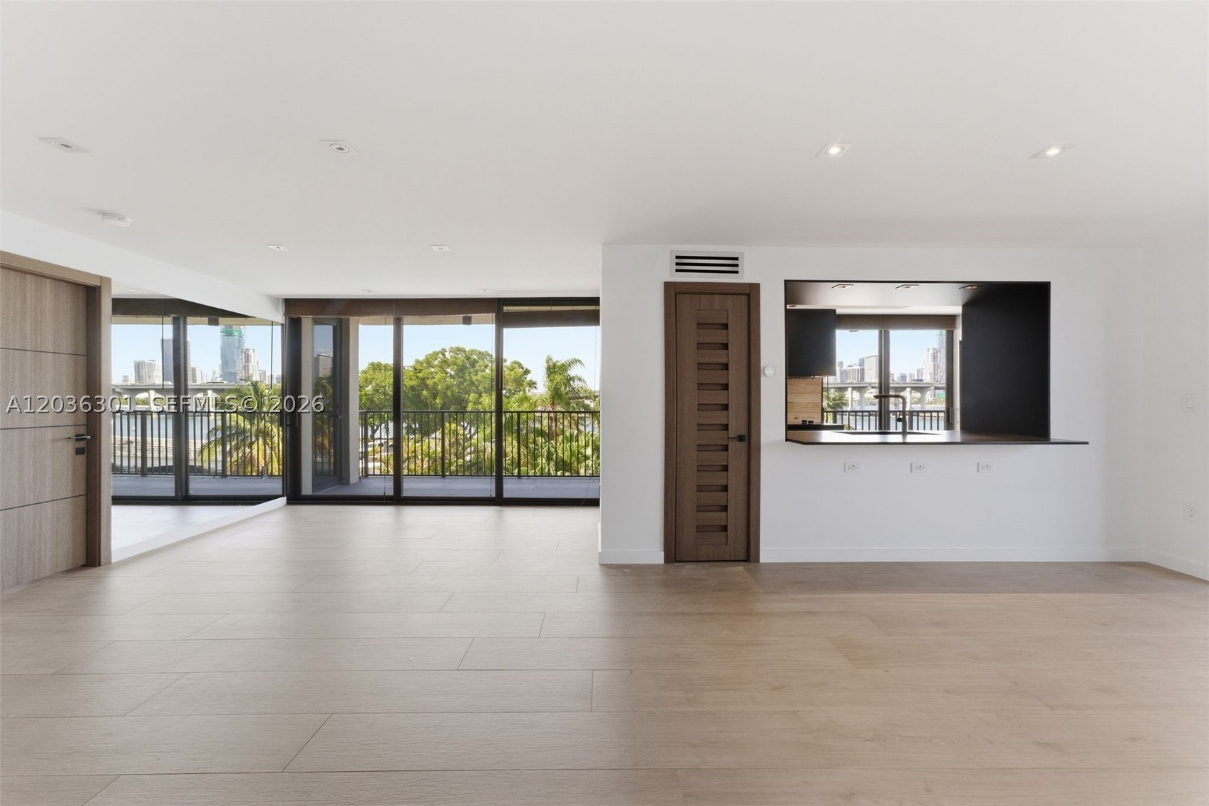VENETIAN ISLE CONDO - Residential Lease