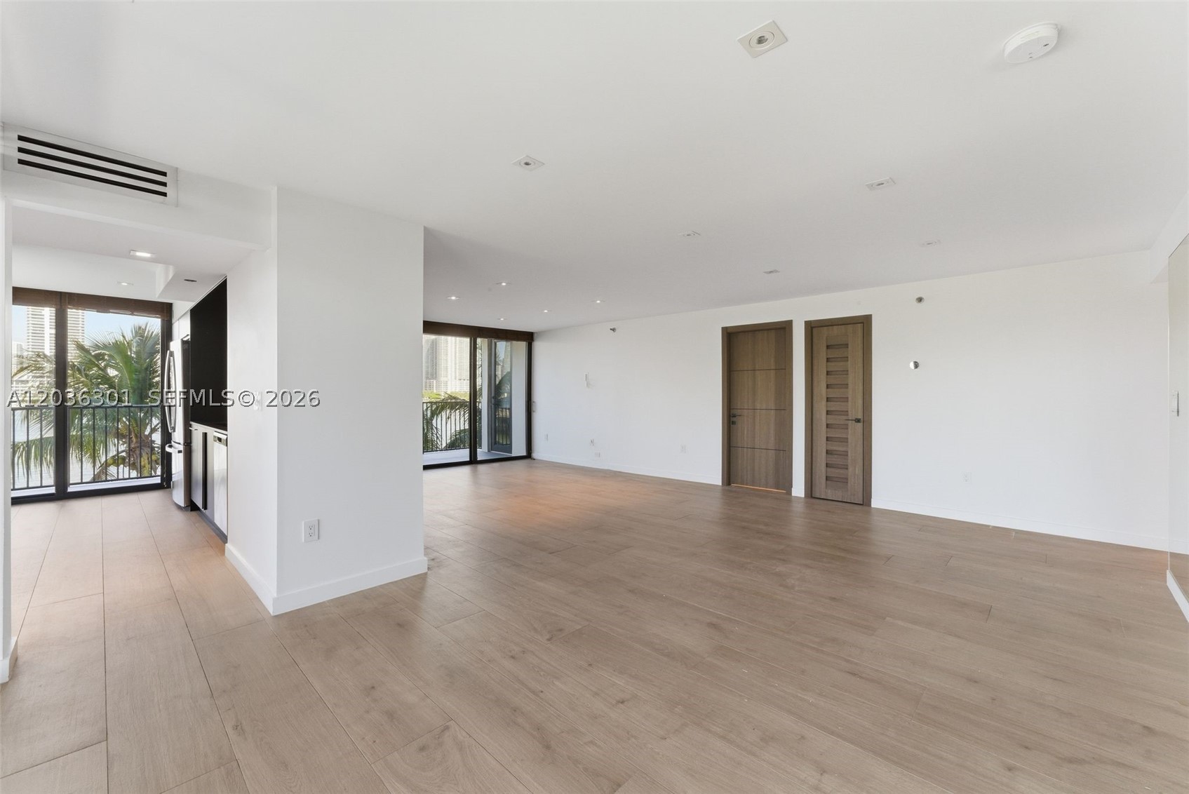 VENETIAN ISLE CONDO - Residential Lease