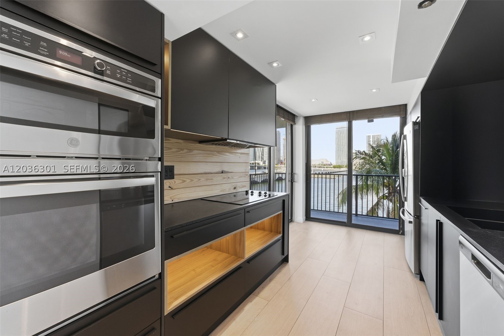 VENETIAN ISLE CONDO - Residential Lease